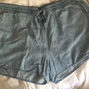 Comfy Tied Shorts!!